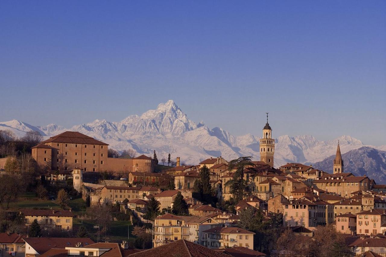 Saluzzo Historic Center Apartment Eksteriør billede